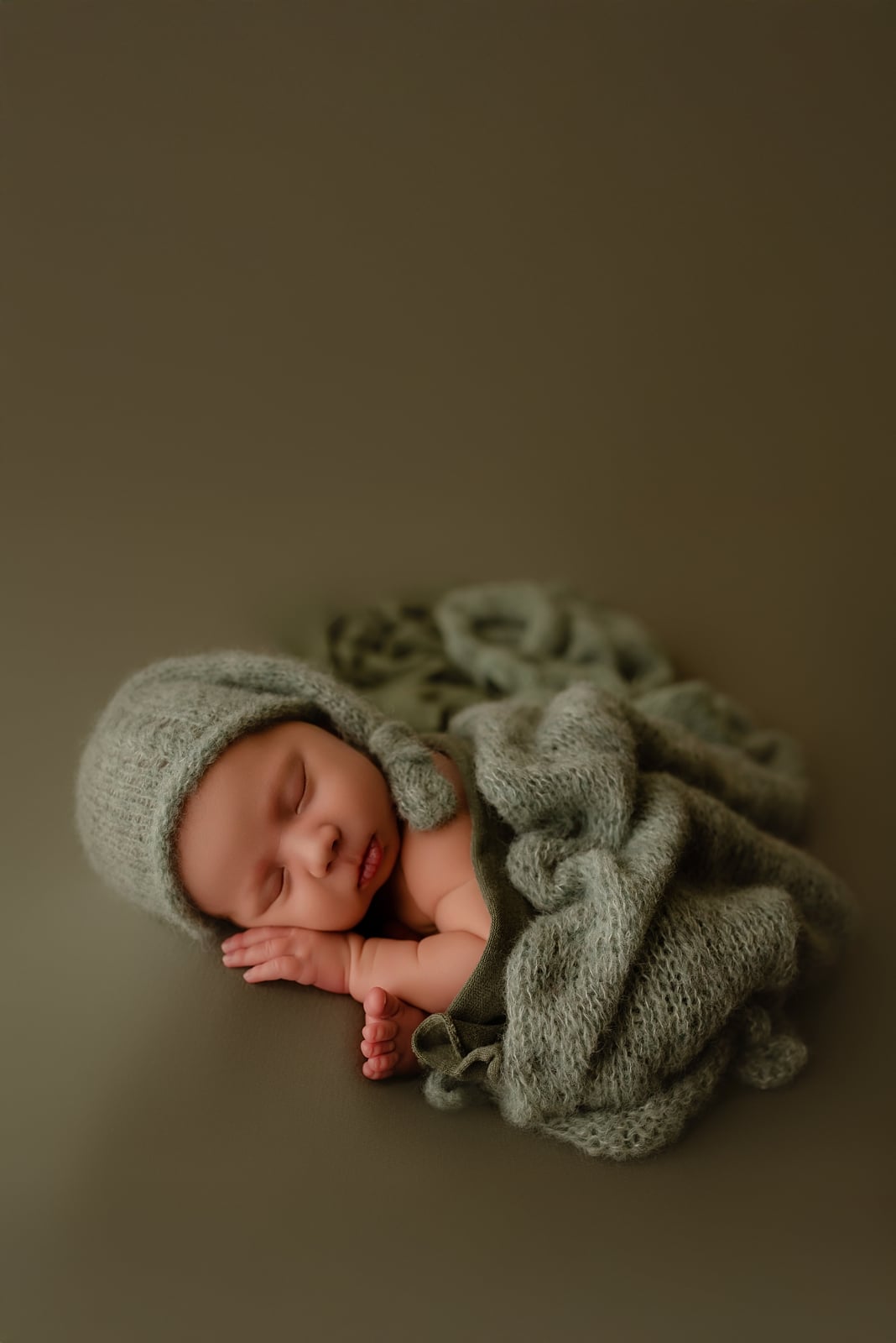 Newborn portrait 31 from Shanna-Kaye's newborn gallery